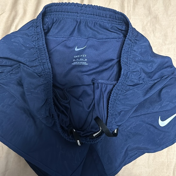 Nike tempo brief lined running shorts - Picture 2 of 3